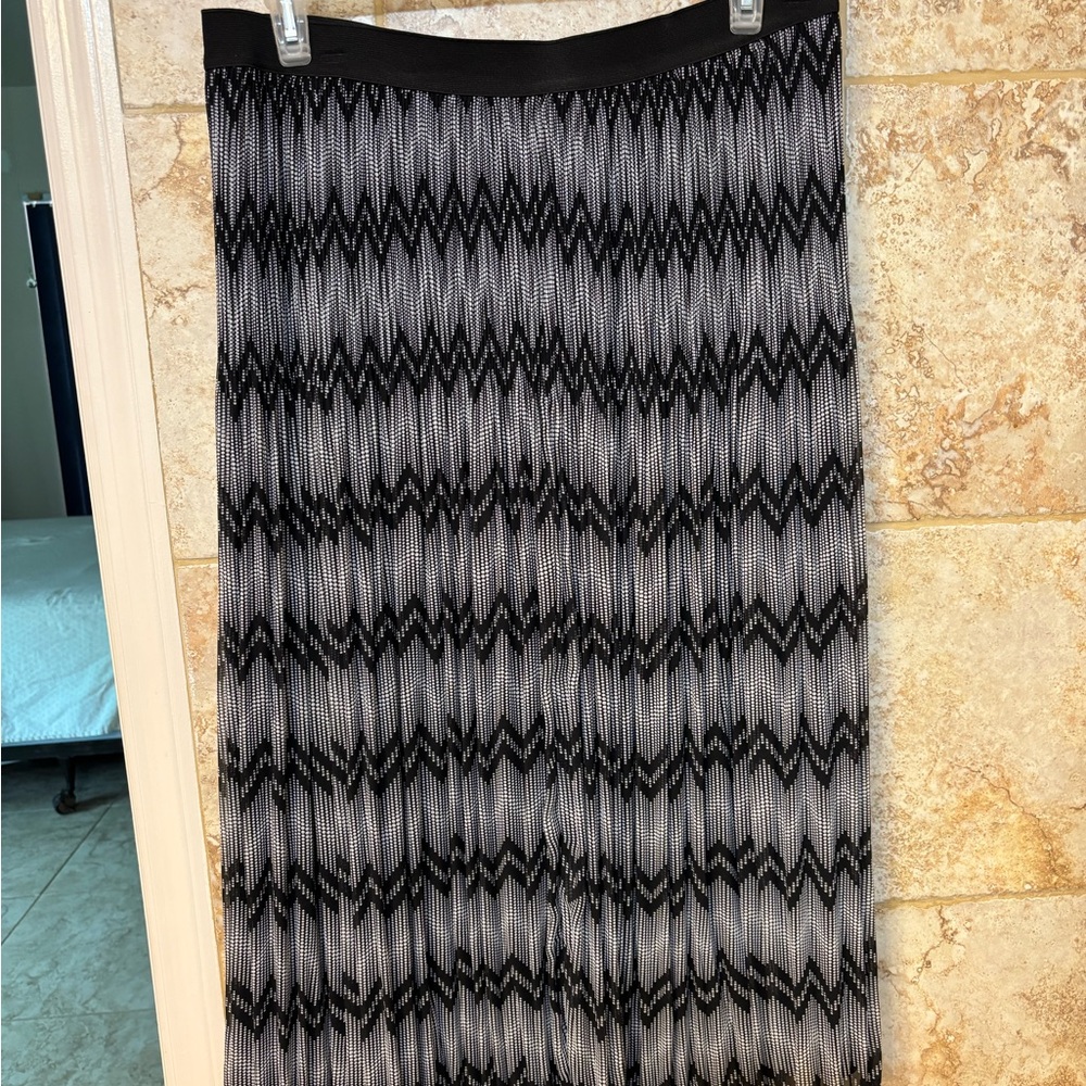 Kim Rogers Black and White Zigzag Maxi Skirt